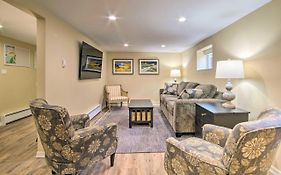 Cozy North Bend Getaway In Walkable Location!
